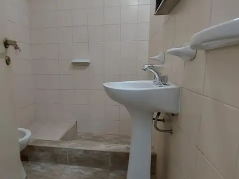 Beazley 800 , Piso 4