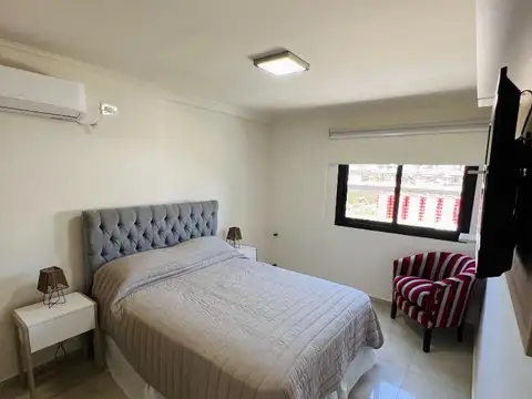 Duplex en venta. 3 Dorm con terraza.  Housing MIRALEJOS 17