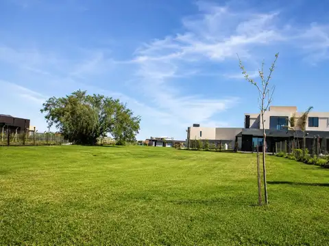 VENTA | Lote Premium de 858 m² | San Simón | Canning Village