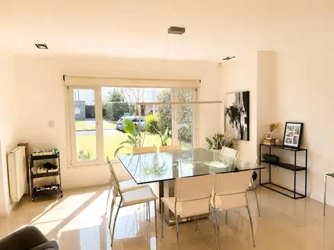 Casa en Venta en Funes, USD 545.000