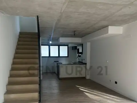 ALQUILER DUPLEX 3 AMBIENTES EN PARQUE LELOIR