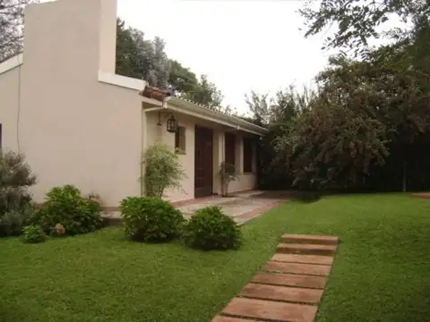 Casa 6 ambientes con 4 baños