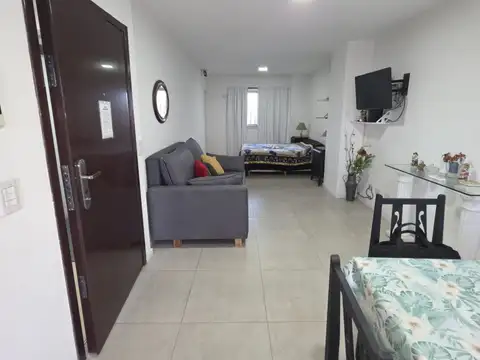 Departamento en Alquiler en Piñeyro, $ 350.000
