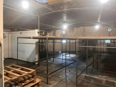 DEPOSITO 315 MTS. PARA 12 CONTENEDORES GRANDES