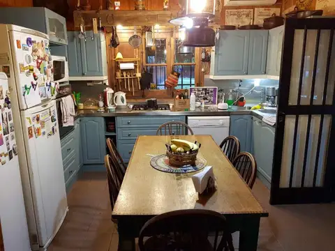Casa en Venta con 8 cocheras