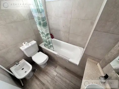 Monoambiente piso alto con balcón en Venta - Vista Abierta
