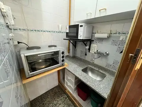 Departamento en venta 1 ambiente con balcón al frente - Plaza Colón