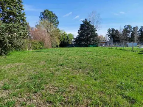 Lote en venta  Barrio Pque. Exaltación semicerrado