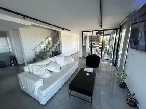 Casa en Venta en Berisso, USD 320.000