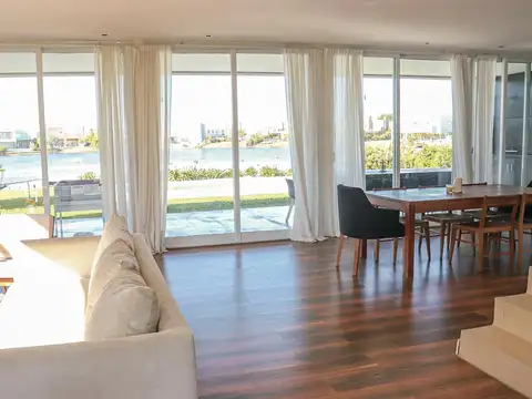 Casa en Venta a la Laguna Canton Golf
