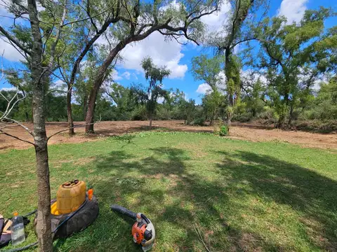 Venta - Terreno en la isla de más de 4000 m2 en Barrio "Los Marinos" frente a La Fluvial