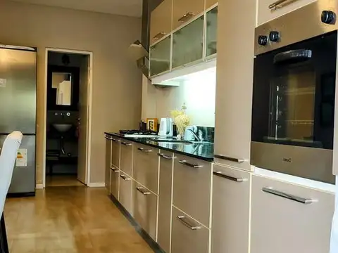 Casa en Venta con 4 cocheras