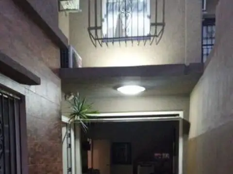 GRAN OPORTUNIDAD CASA 5 AMBIENTES CON COCHERAS