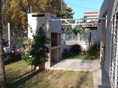 VENTA CASA 2 DORMITORIOS - ARGUELLO