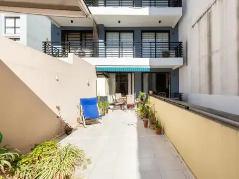 Venta. Depto 2 ambientes. Patio Parrilla Privada, 2 cocheras
