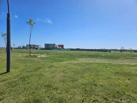 Terreno/Lote interno en venta, orientación Norte | Barrio Amarras, Puertos.