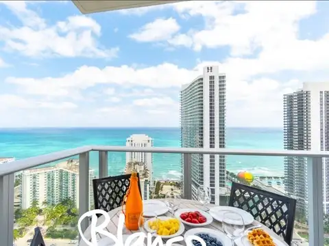 Hyde Beach House 100