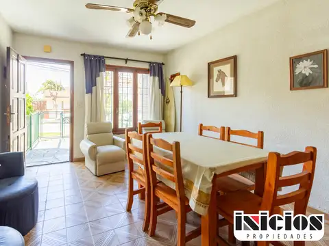 Casa 3 ambientes con 2 baños