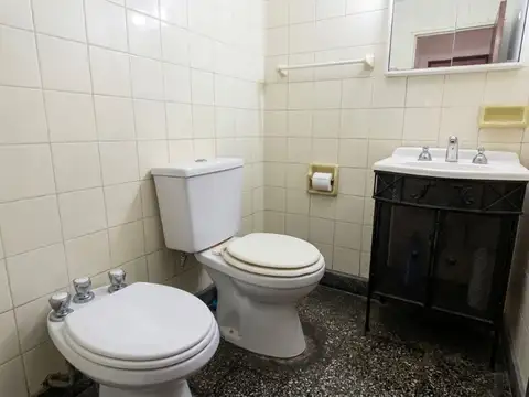 VENTA PH 4 AMB A REFACCIONAR TERRAZA V. PUEYRREDON