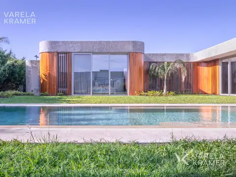 Casa en Venta en Countries y Barrios Cerrados en Tigre, USD 2.450.000
