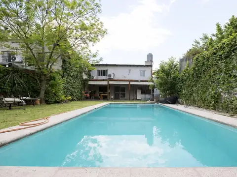 Venta Casa 4 amb con pileta en Ituzaingo