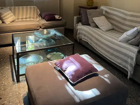 Adrogue VENTA  casa inmejorable ubicacion 4 dorm piscina