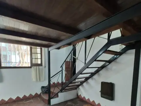 Depto Tipo Casa en Alquiler de 4 ambientes