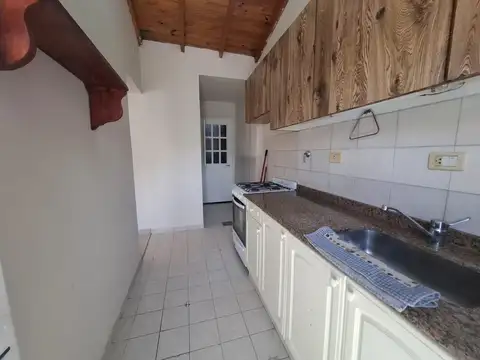 Depto Tipo Casa en Alquiler de 2 ambientes