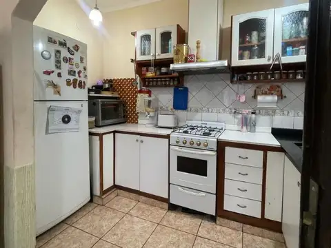 Casa 5 ambientes con 2 baños