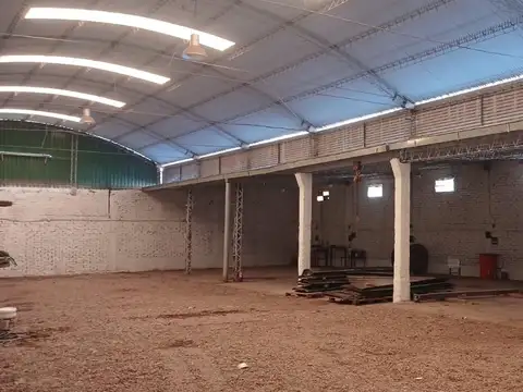 Galpon en Venta en Luzuriaga, USD 180.000
