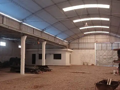 GALPON EN CALLE FRENCH DE COQUIMBITO - MAIPU