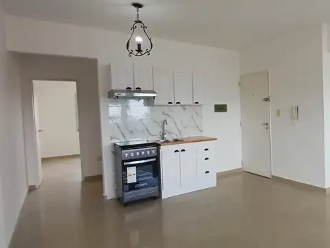Venta departamento 2 ambientes con balcón en Lomas