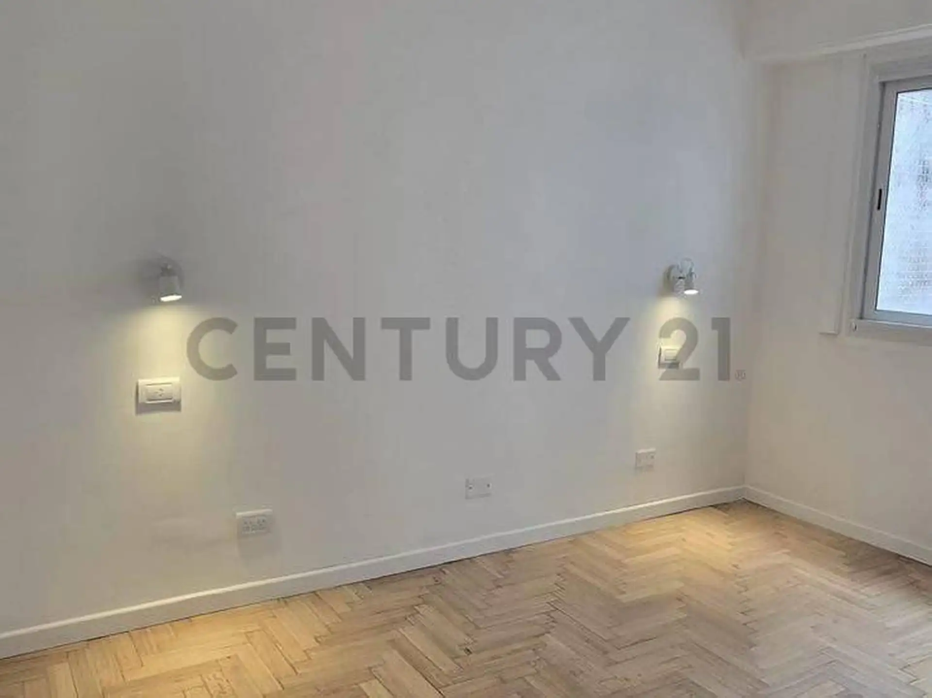 Depto 2 amb, 41m² con balcón y vista al mar — Centro