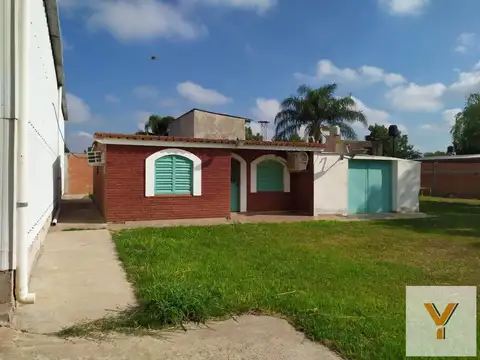 Depósito en venta - 2 Galpones - Rosario