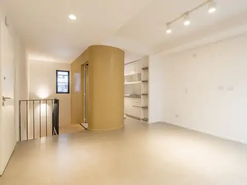 Venta Departamento 2 ambientes tipo Duplex-Flores