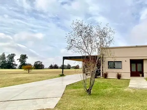 Venta Casa 2 dormitorios con amplio jardín LA CAROLINA GOLF & COUNTRY CLUB Piñero Rosario