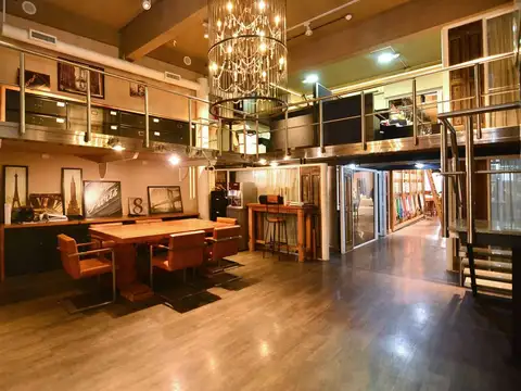 VENTA LOCAL CON DEPOSITO Y 10 COCHERAS MONSERRAT