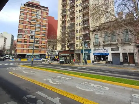 Avenida Almirante Brown 700