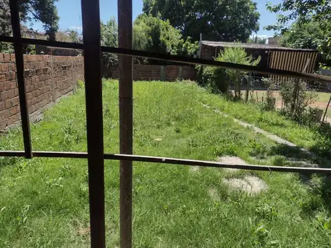 VENTA CASA A DEMOLER , MERLO , LIBERTAD CENTRO.