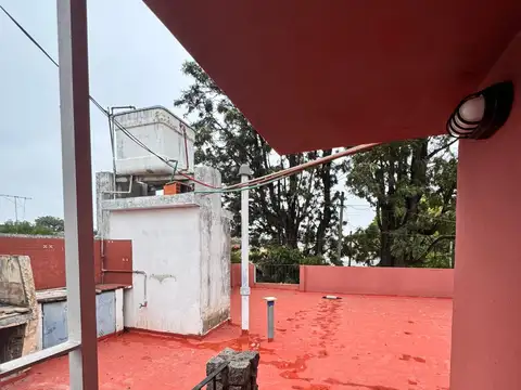 Depto Tipo Casa en Alquiler en Castelar Sur, $ 400.000