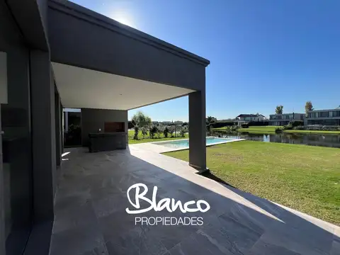 Casa en Venta en San Matias, USD 425.000