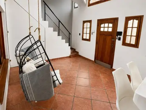 Depto Tipo Casa 3 ambientes con 2 baños