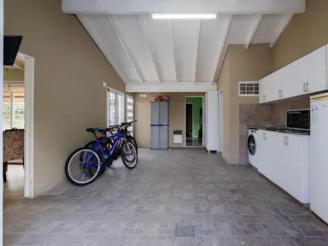 Casa en venta de 5 ambientes en Villa Luzuriaga