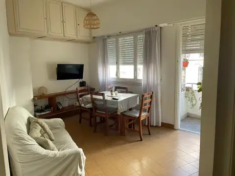 Departamento 2 Ambientes con Balcón al Frente en Recoleta