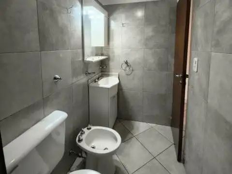 ALQUILER MONOAMBIENTE C/ BALCON B° HOSPITALES