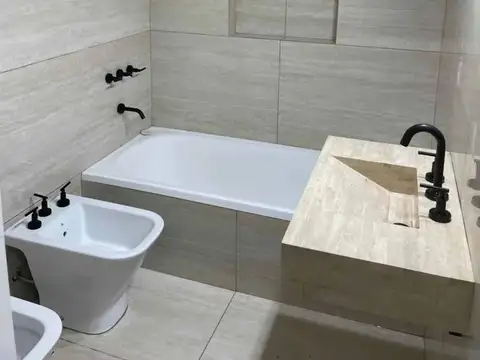 Departamento 4 ambientes con 3 baños