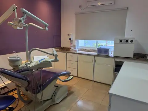 Alvear al 400 Local importante para oficina consultorios