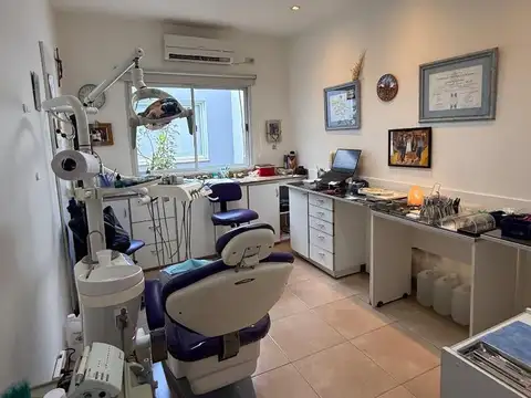 Alvear al 400 Local importante para oficina consultorios