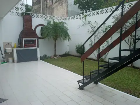 Excelente casa 4amb  