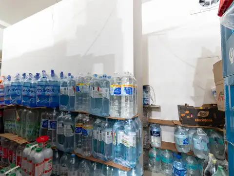 Local en Venta Via Púb.